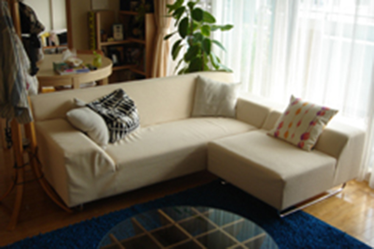 神奈川県 M様のコーディネート｜costa sofa 3p fix + costa ottoman + isola low table