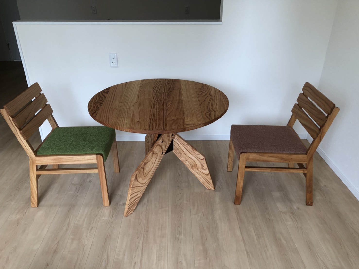 長崎県　A様のコーディネート｜ef sofa 2.5 p + ballena wood back chair + screw table
