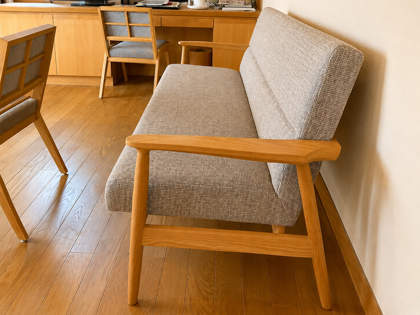 A様のコーディネート｜tack chair ＆ 特注 twin line table / ef sofa 2.5p